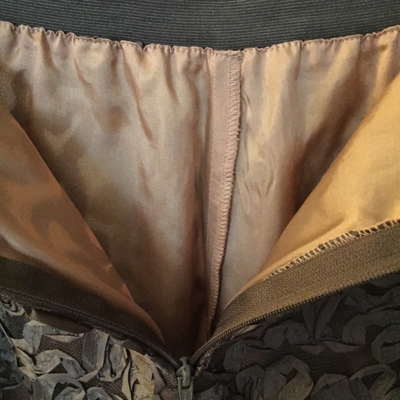 π π Transform Your Wardrobe with the Chic H&M Brown Ribbon Skirt! π π - Picture 2 of 8